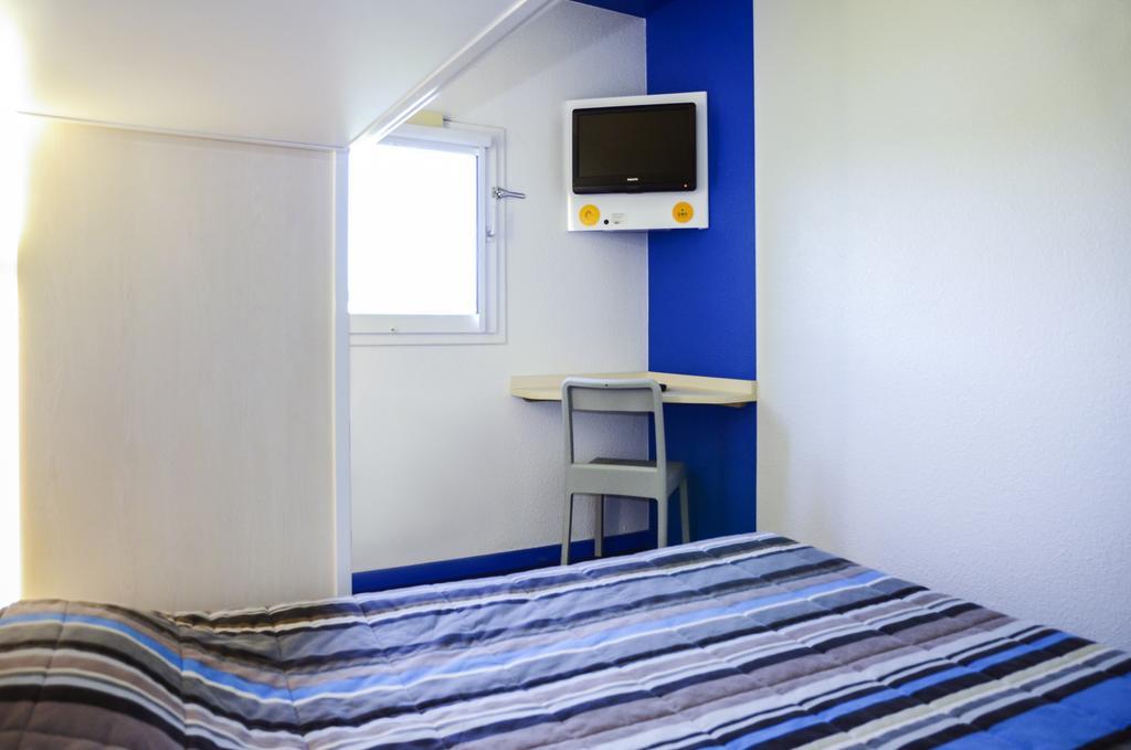 Enzo Hotel 1Er Prix Coudes Eksteriør billede